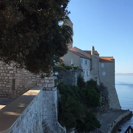 Arbe Downtown Apartman Rab Town