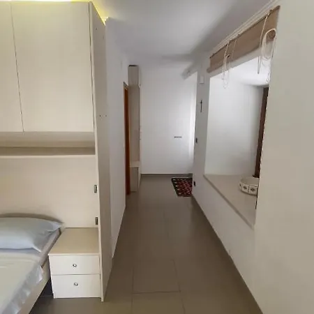 Arbe Downtown Apartmán *