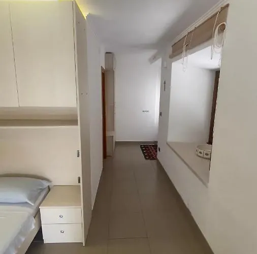 Arbe Downtown Apartament *